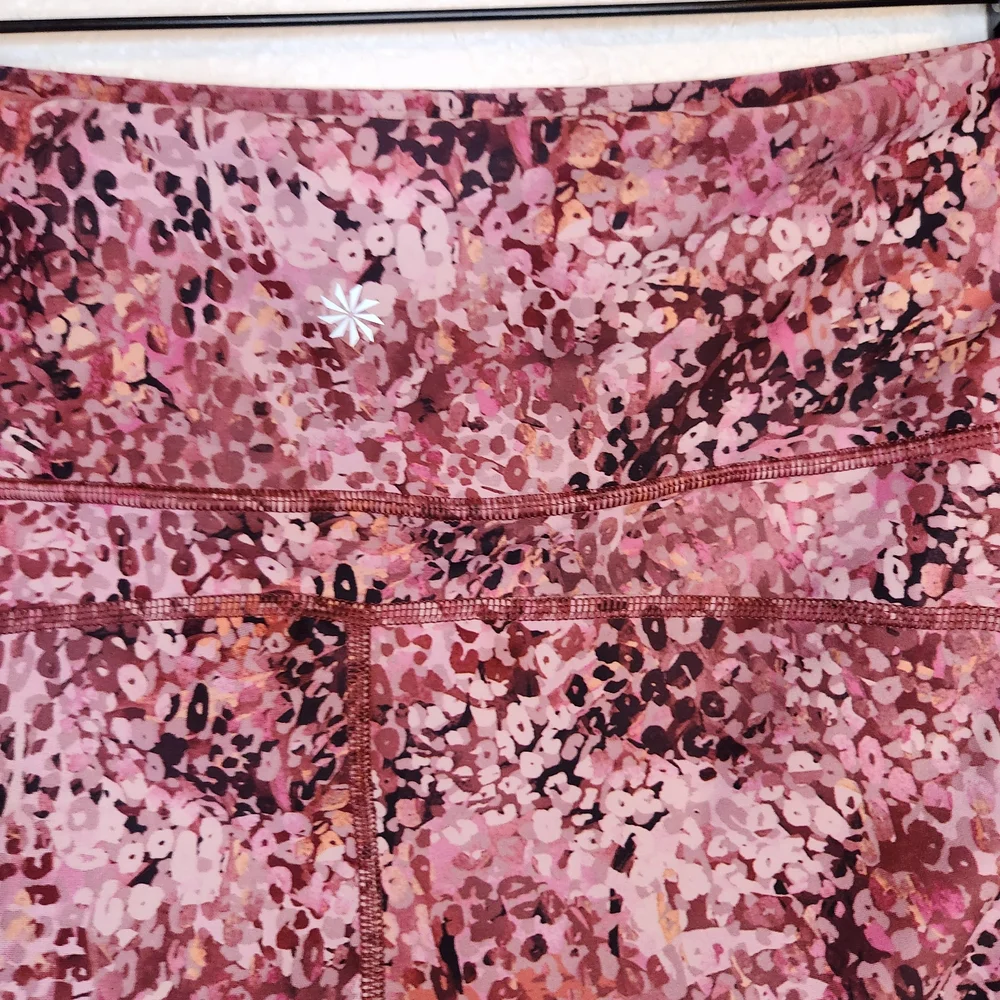Athleta Women's Ultimate Stash II 7/8 Tight XL Dynamic Leopard Mauve legging